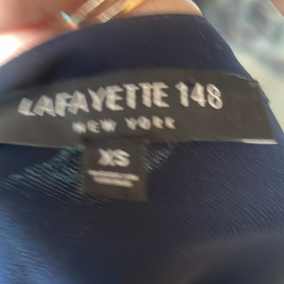 Lafayette blue silk blouse with flirty sleeves - Picture 5 of 5